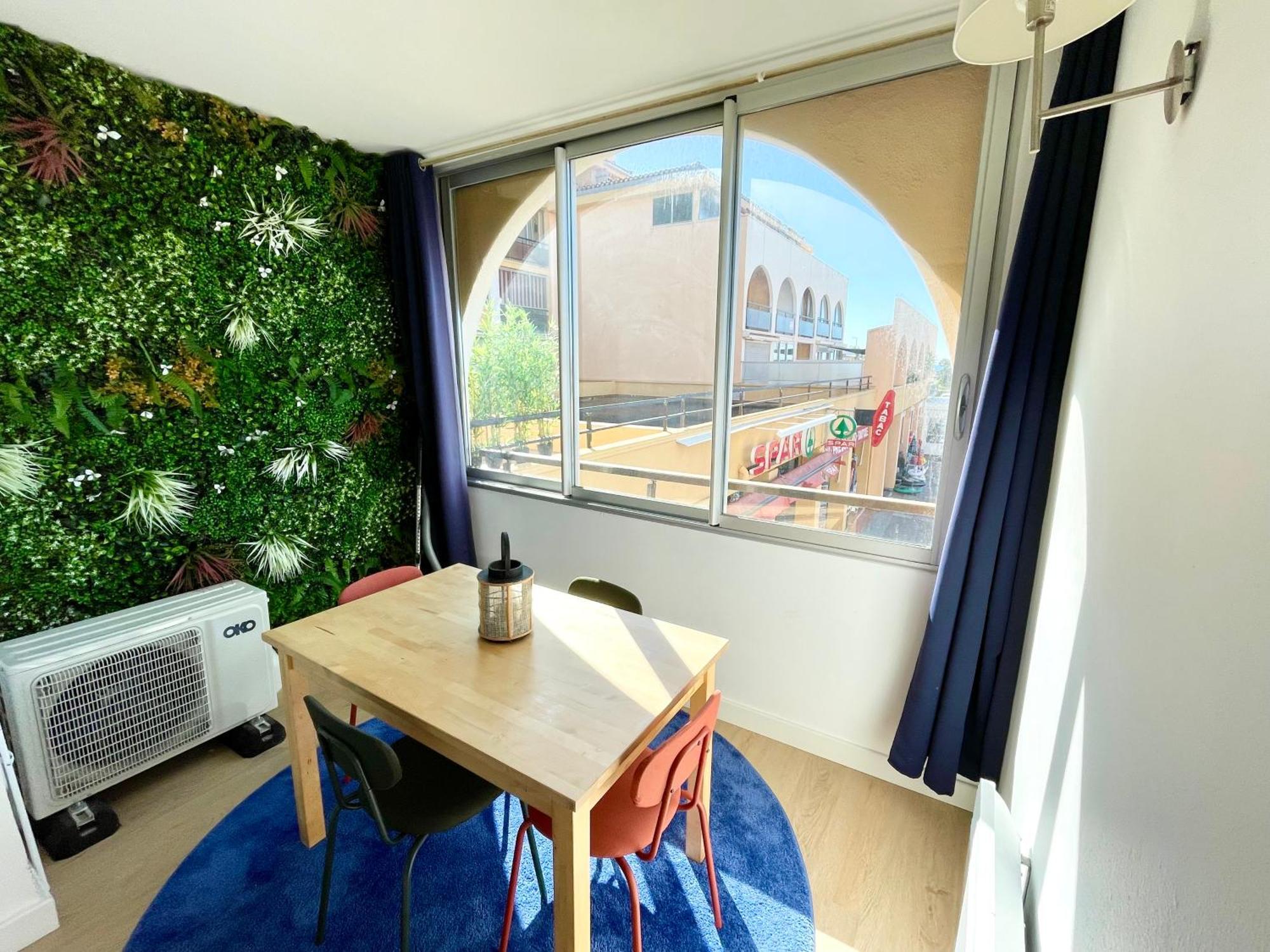 Studio Vue Mer Quartier Des Quilles Сет Екстериор снимка